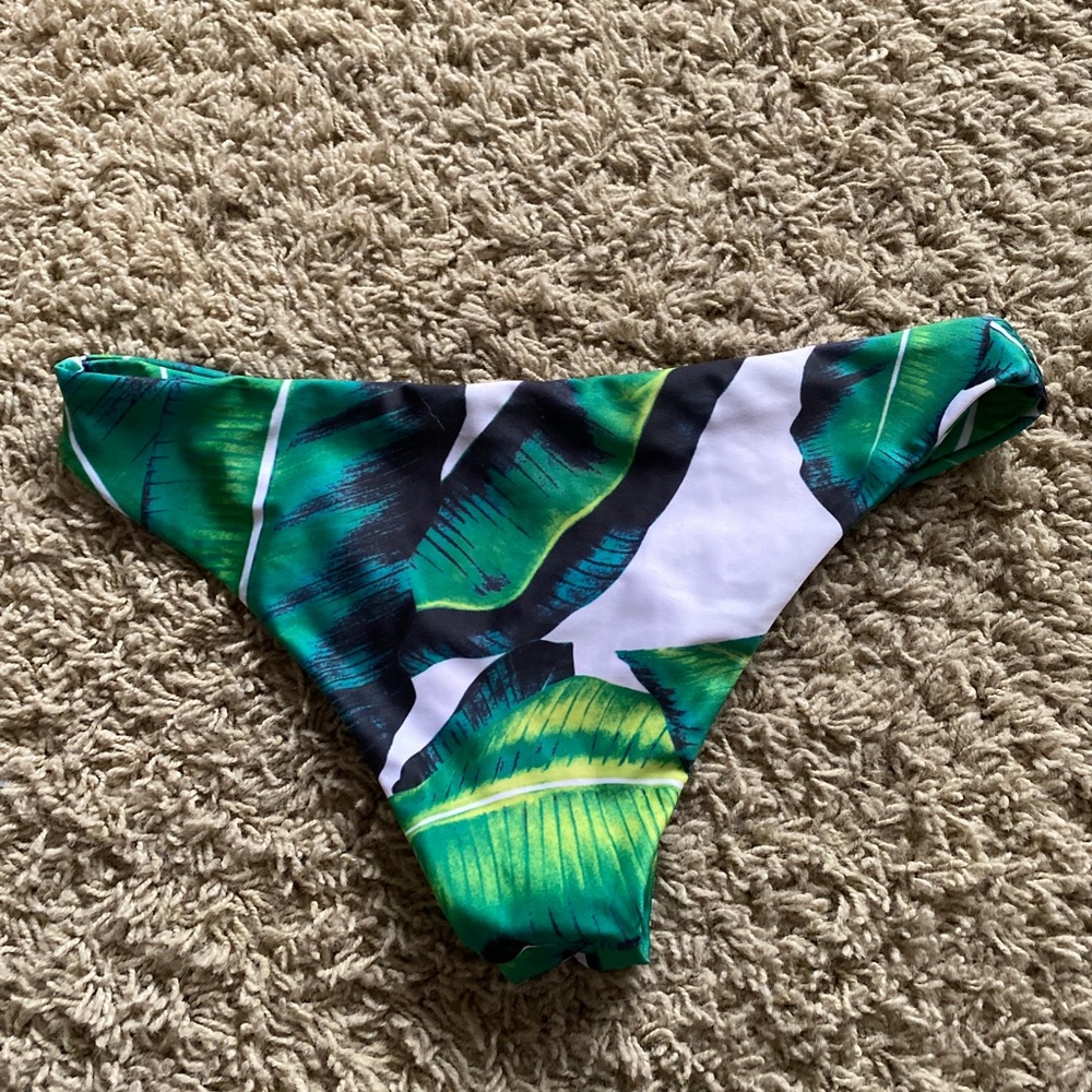 bikini bottom - Picture 2 of 3